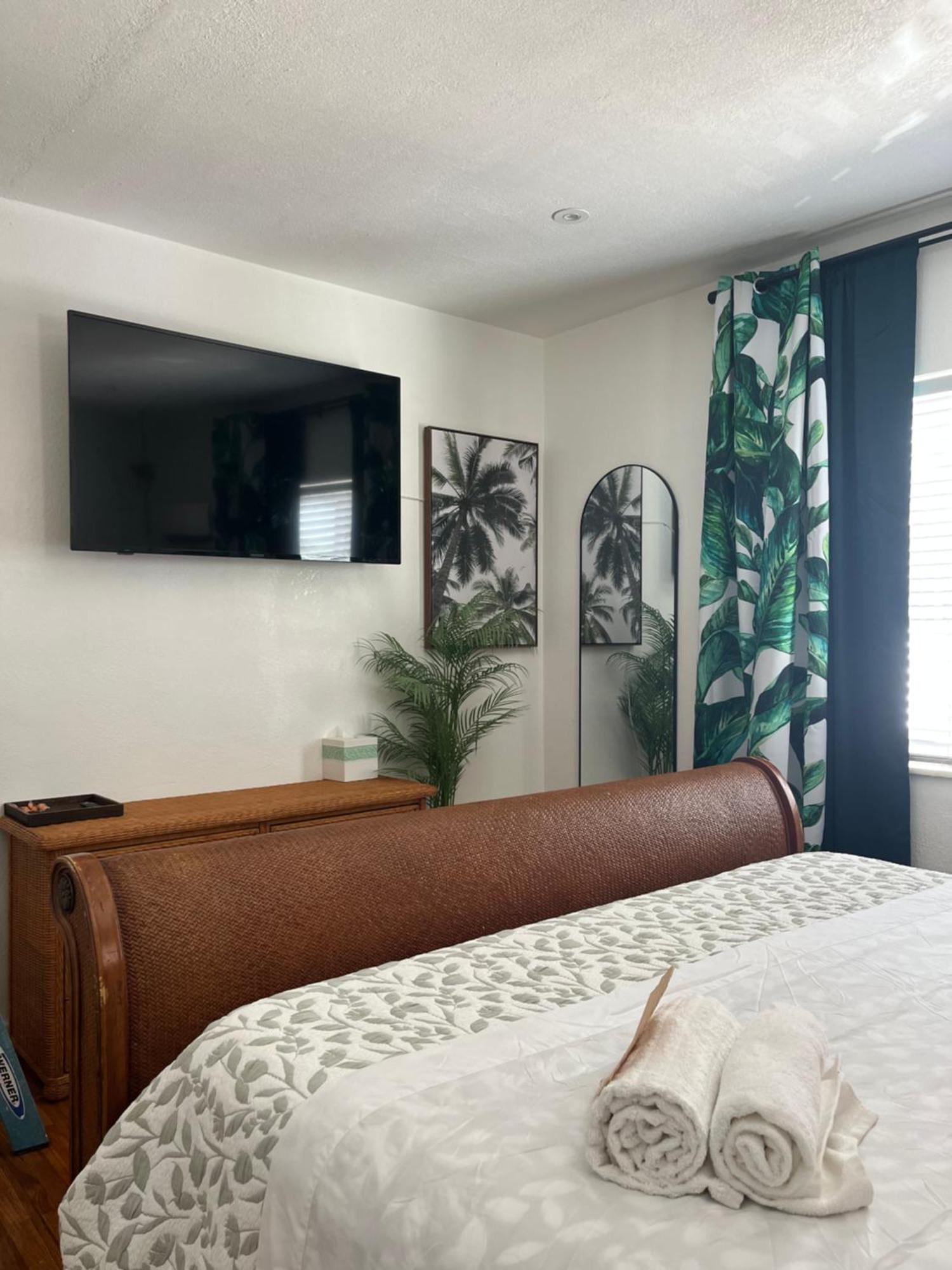 Stunning Little Havana Suites Close To Airport, Calle Ocho, Brickell, Wynwood And The Beaches - Free Parking 迈阿密 外观 照片